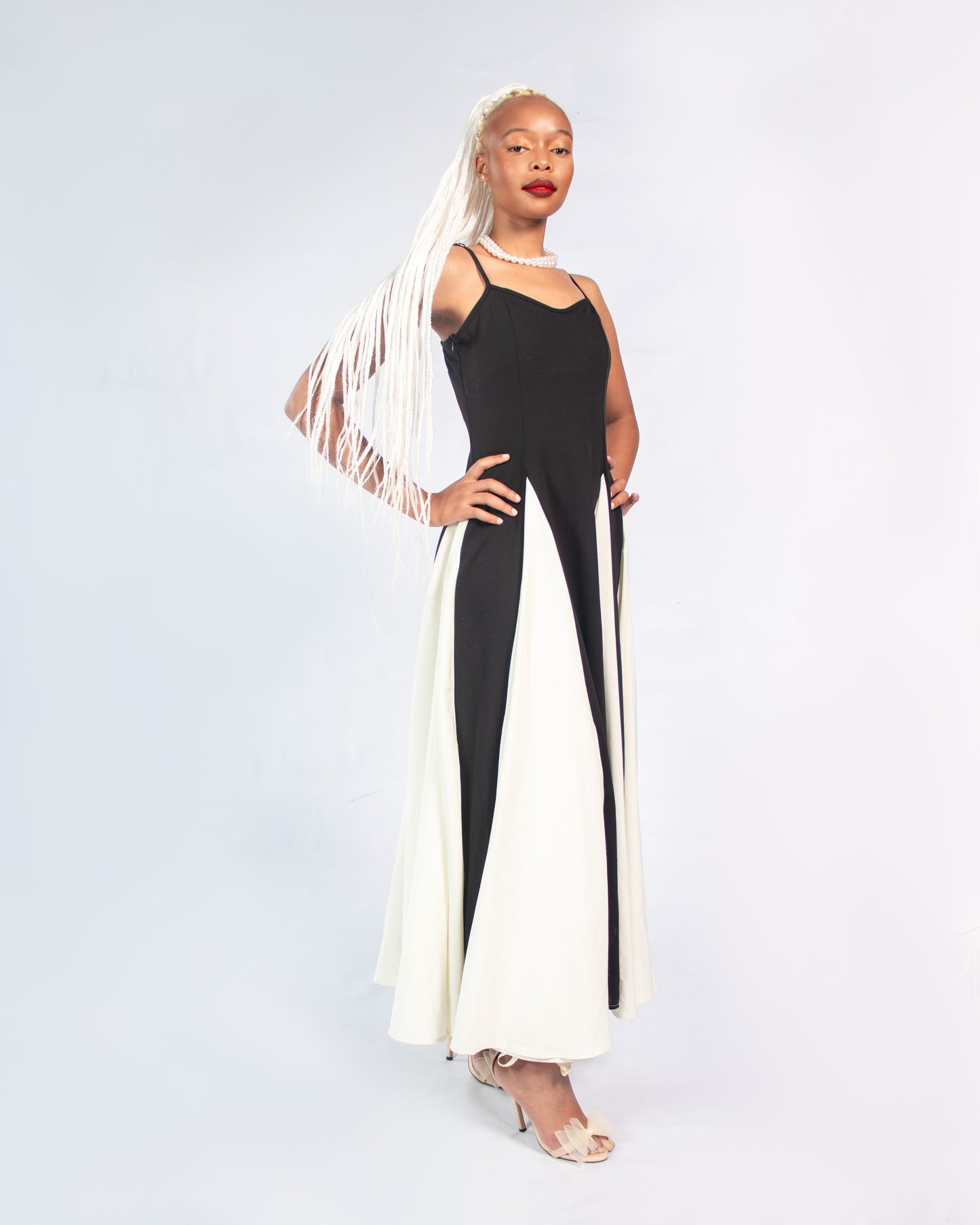 Colour block dress cream & black