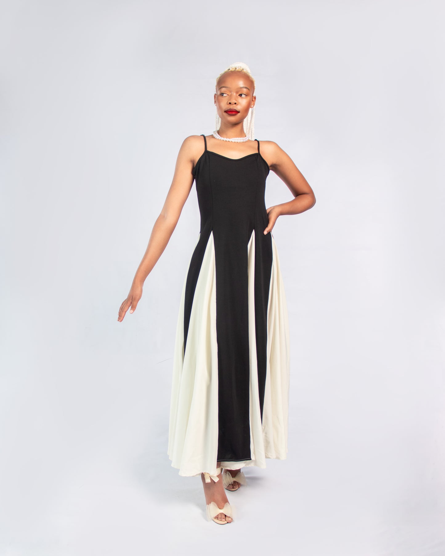 Colour block dress cream & black