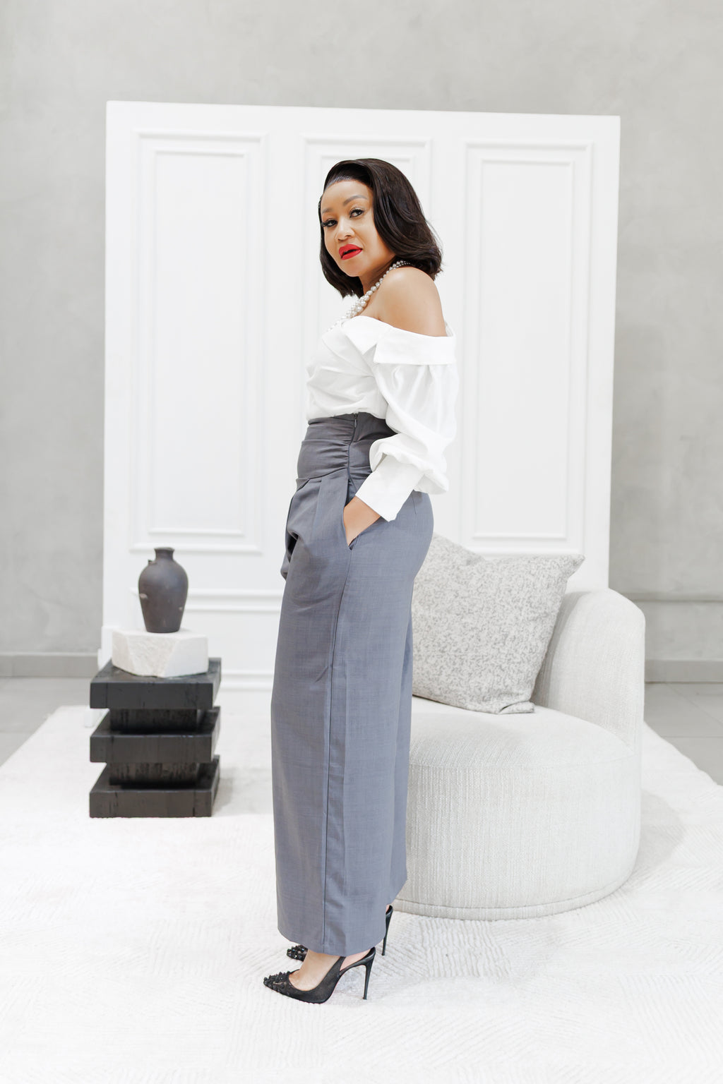 Stylish pleated top pants