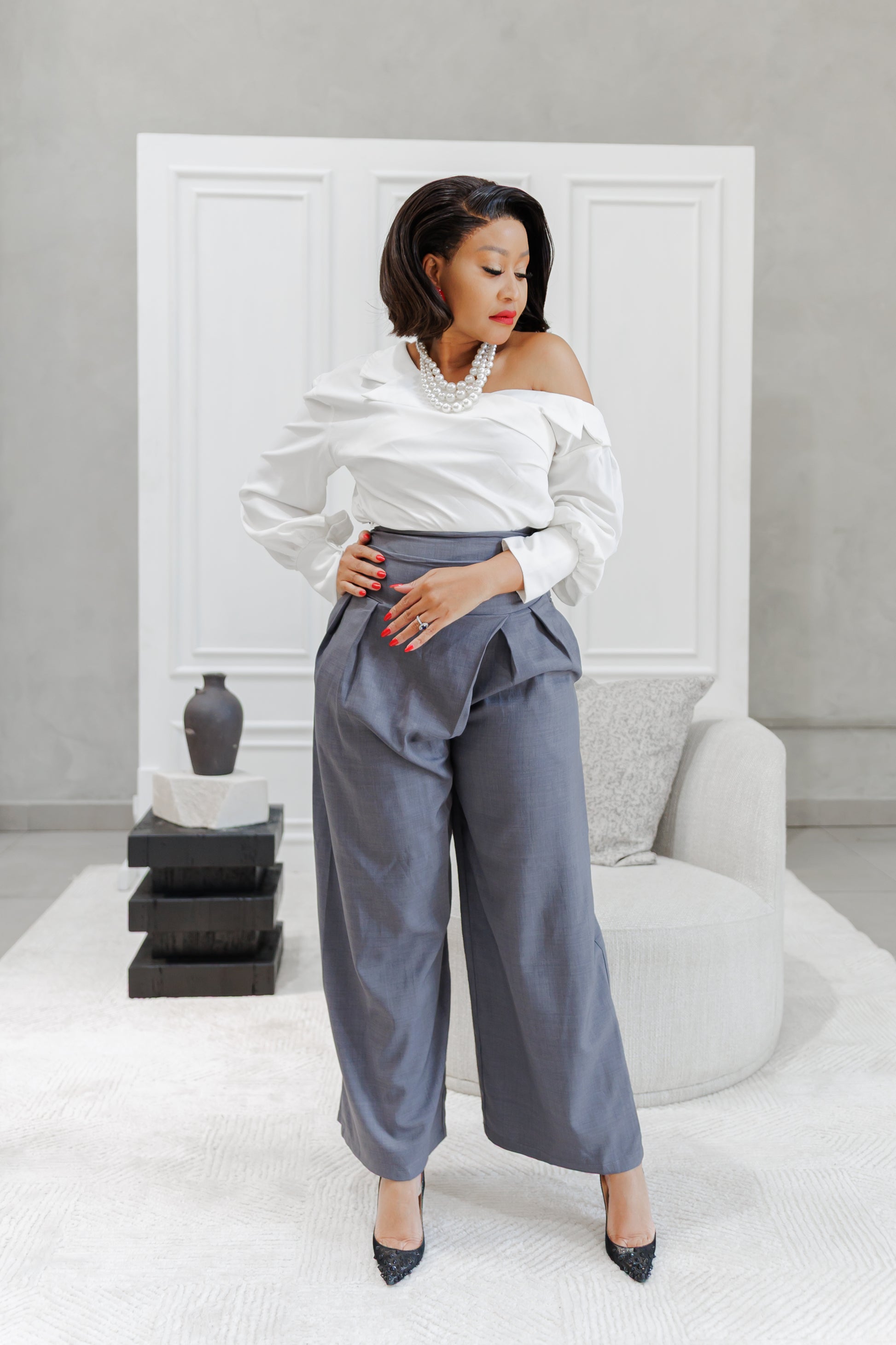 Stylish pleated top pants