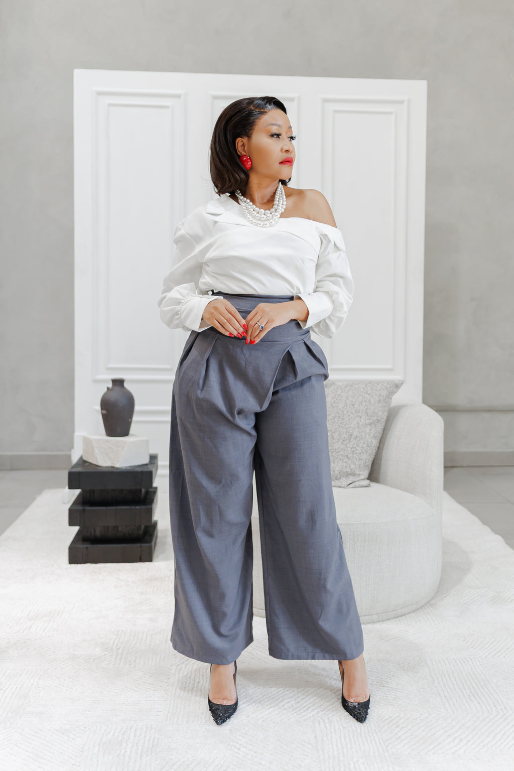 Stylish pleated top pants