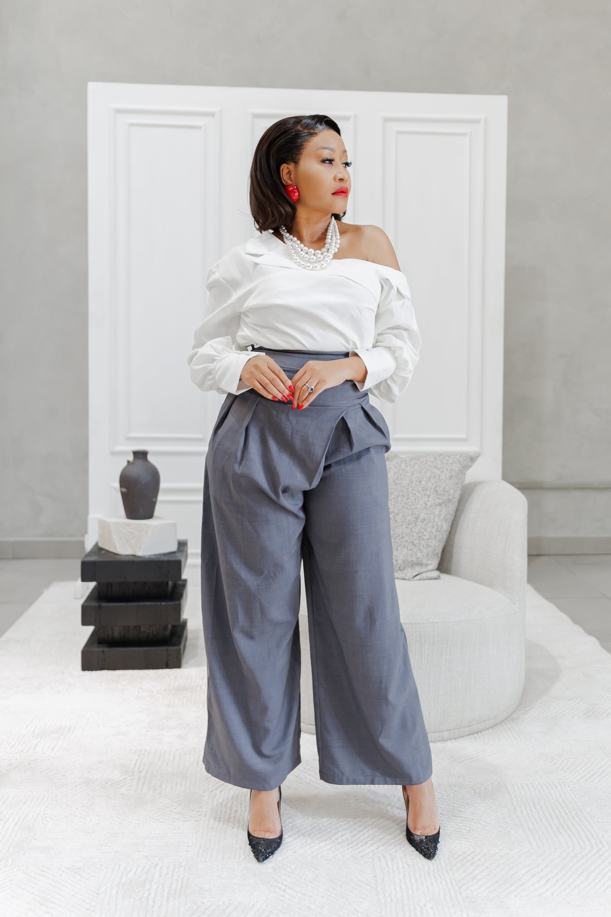 Stylish pleated top pants