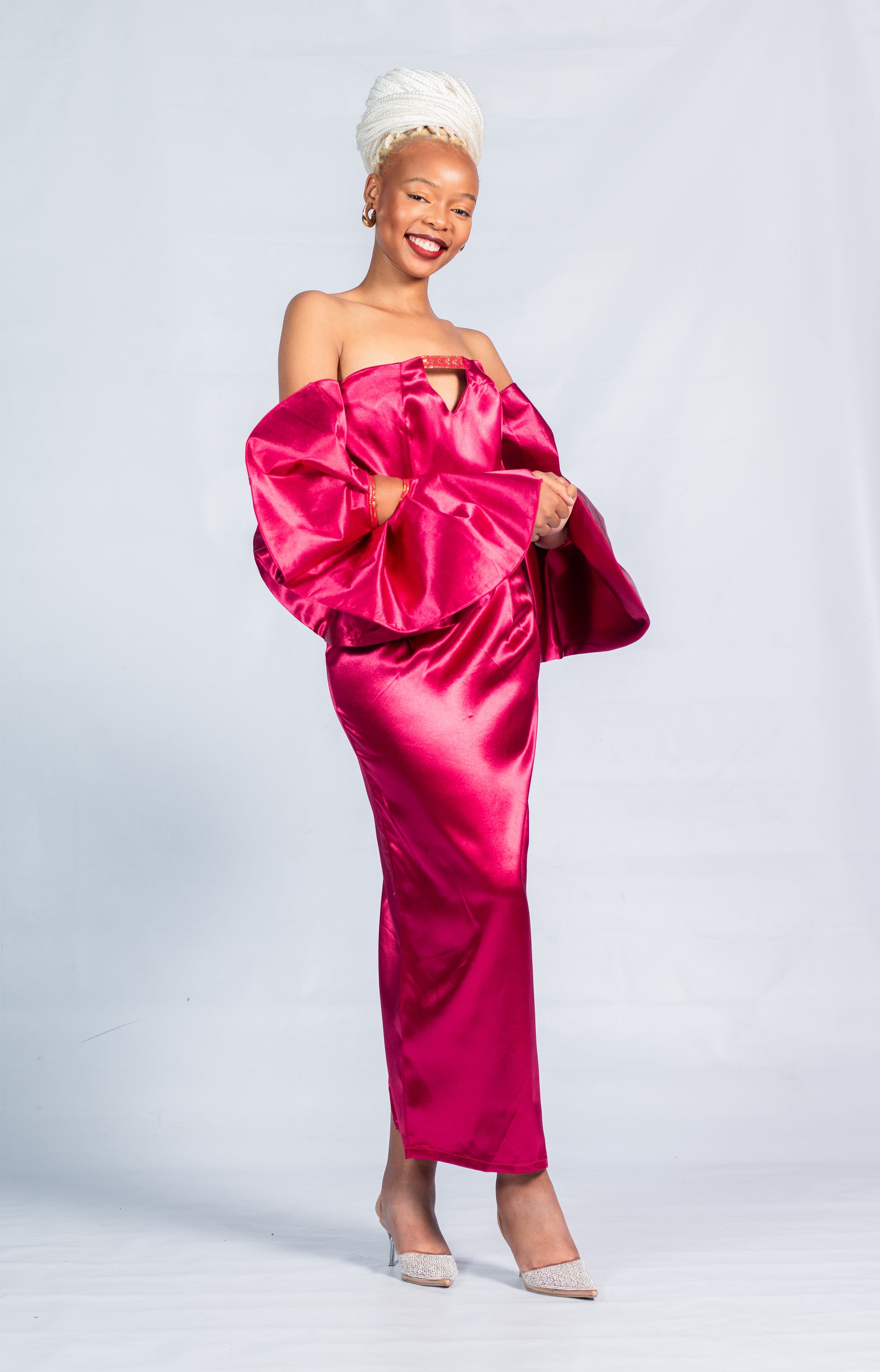 Elegant detachable ruffle hands dress