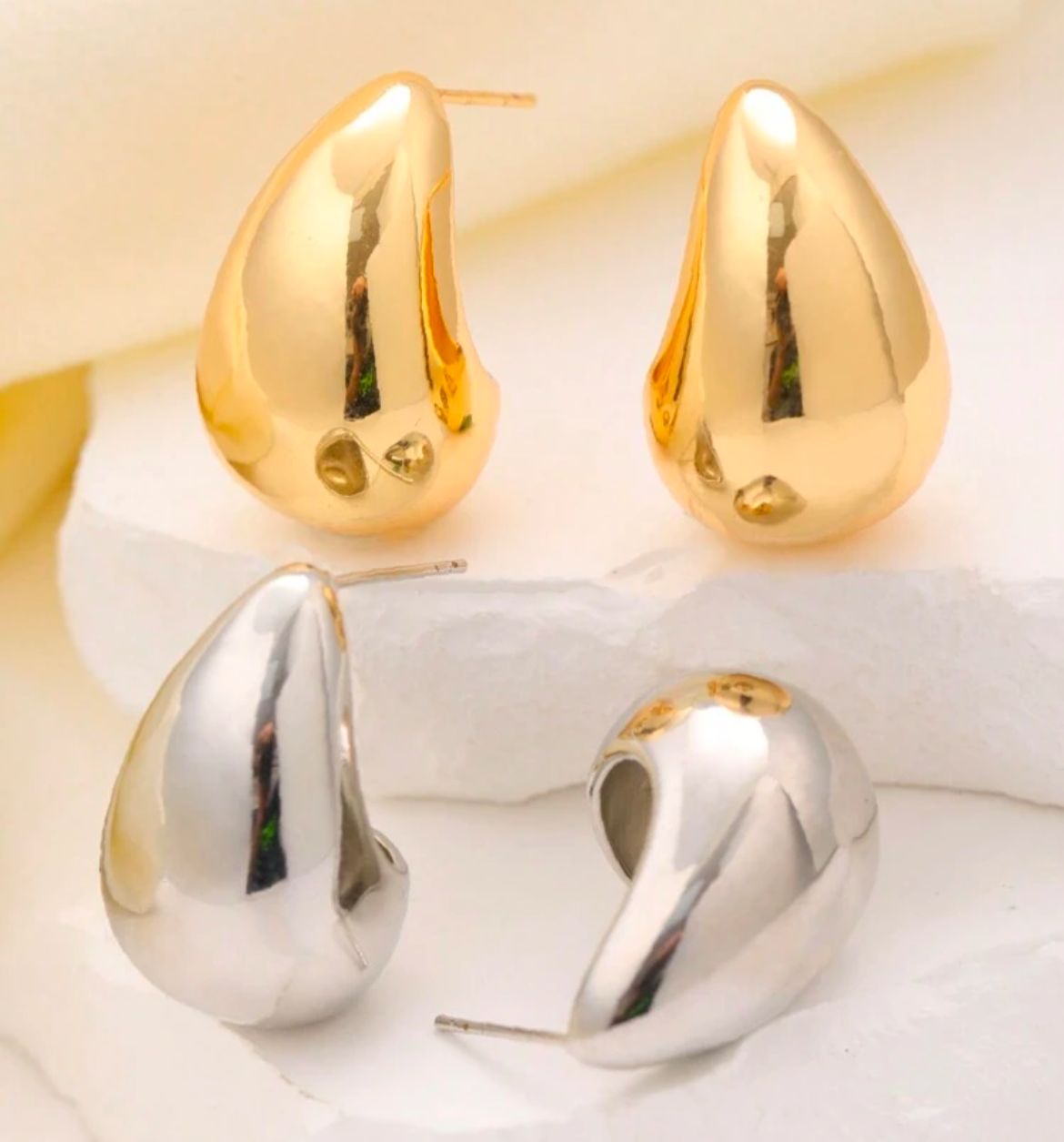 Drops earrings