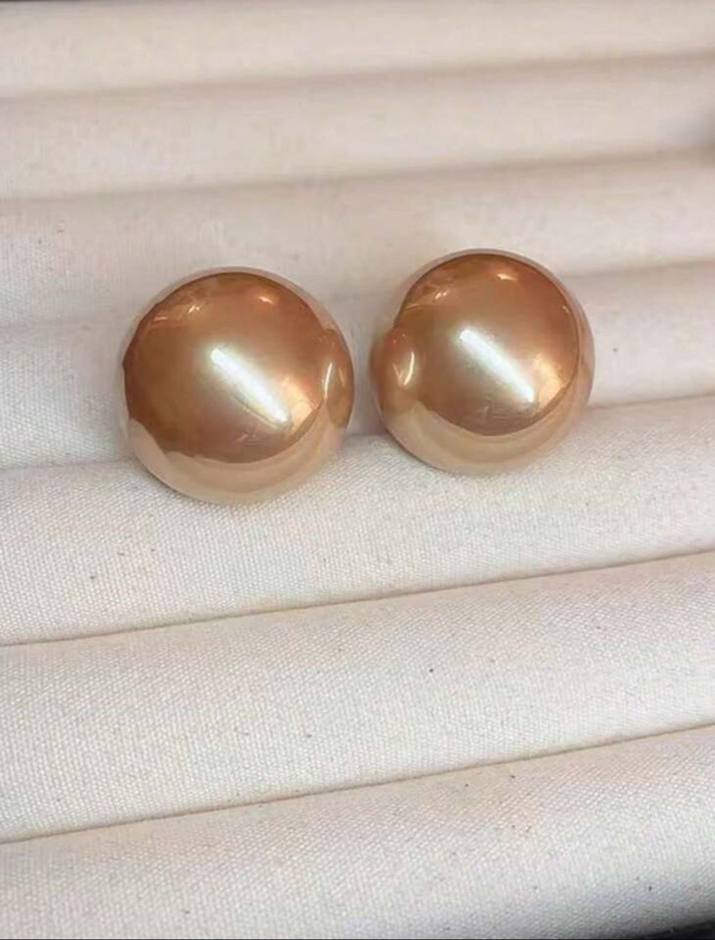 Extra large stud pearls